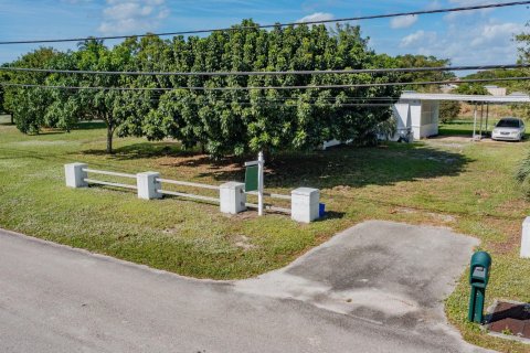 Villa ou maison à vendre à Lake Worth, Floride: 2 chambres, 131.18 m2 № 855482 - photo 13