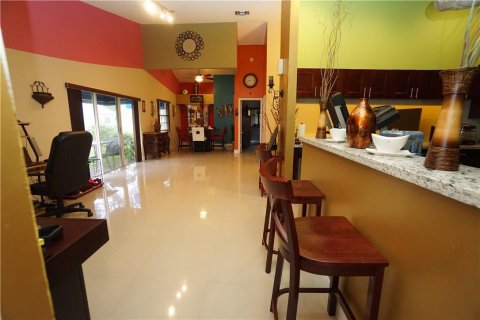 House in Fort Lauderdale, Florida 4 bedrooms, 137.96 sq.m. № 882394 - photo 18