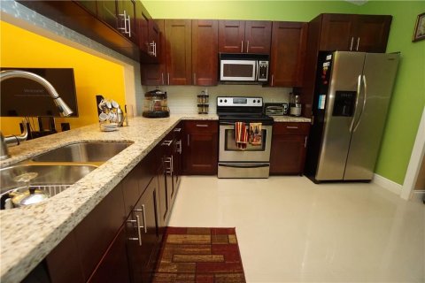 House in Fort Lauderdale, Florida 4 bedrooms, 137.96 sq.m. № 882394 - photo 22