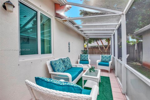 Casa en venta en Pembroke Pines, Florida, 3 dormitorios, 164.25 m2 № 1270234 - foto 15