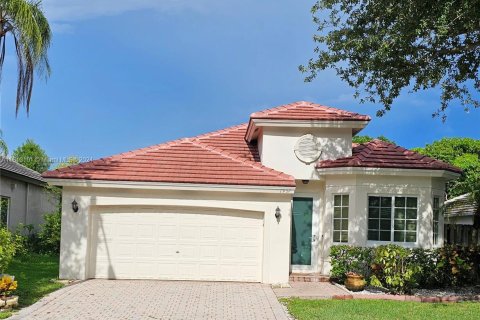 Casa en venta en Pembroke Pines, Florida, 3 dormitorios, 164.25 m2 № 1270234 - foto 1