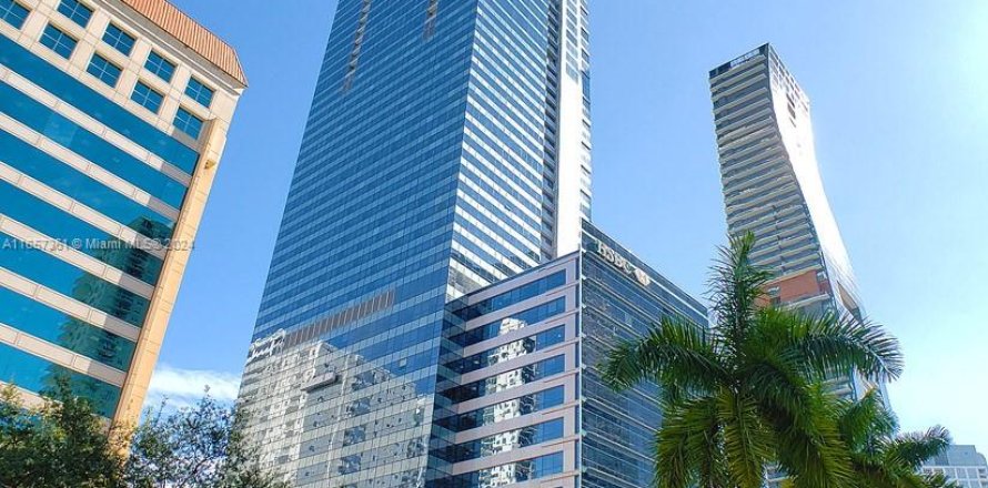 Condominio en Miami, Florida, 4 dormitorios  № 1365276