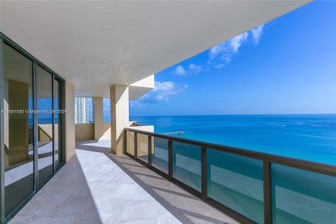 Condo in Sunny Isles Beach, Florida, 3 bedrooms  № 1293331 - photo 3