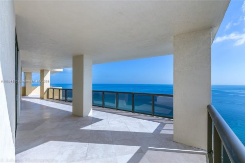 Condo in Sunny Isles Beach, Florida, 3 bedrooms  № 1293331 - photo 4