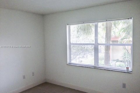 Copropriété à vendre à Sunrise, Floride: 2 chambres, 87.7 m2 № 1394385 - photo 13