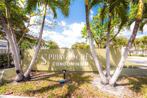 Condo in Sunrise, Florida, 2 bedrooms  № 1394385 - photo 2