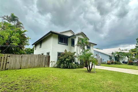 Villa ou maison à vendre à Cutler Bay, Floride: 4 chambres, 261.98 m2 № 1309413 - photo 1