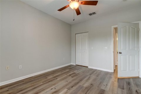 Condo in Tampa, Florida, 1 bedroom  № 1437349 - photo 20