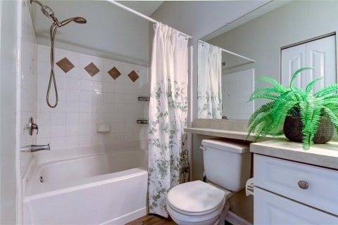 Condo in Tampa, Florida, 1 bedroom  № 1437349 - photo 25