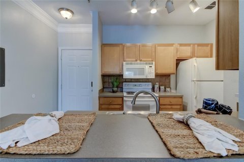 Condo in Tampa, Florida, 1 bedroom  № 1437349 - photo 17