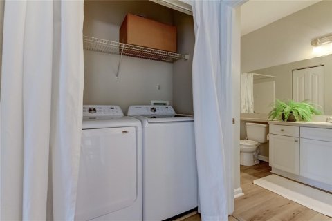 Condo in Tampa, Florida, 1 bedroom  № 1437349 - photo 26