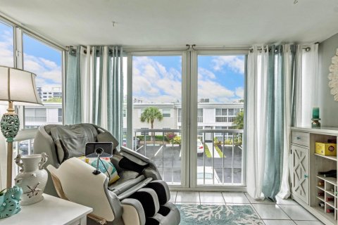 Condo in Fort Lauderdale, Florida, 2 bedrooms  № 1127950 - photo 20