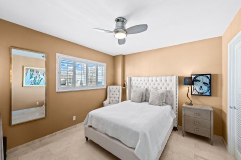 Condo in Fort Lauderdale, Florida, 2 bedrooms  № 981999 - photo 28