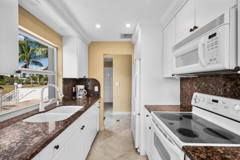 Condo in Fort Lauderdale, Florida, 2 bedrooms  № 981999 - photo 6