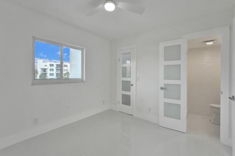 Copropriété à vendre à Lantana, Floride: 2 chambres, 88.26 m2 № 982024 - photo 25