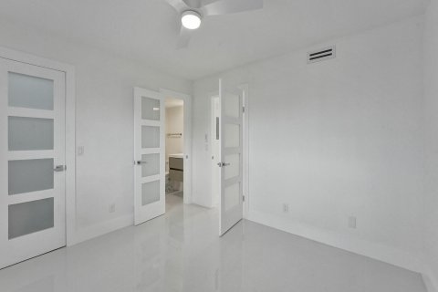 Condominio en venta en Lantana, Florida, 2 dormitorios, 88.26 m2 № 982024 - foto 28