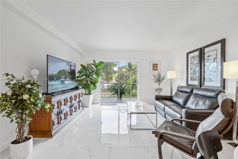 Condo in North Miami Beach, Florida, 2 bedrooms  № 1304671 - photo 26