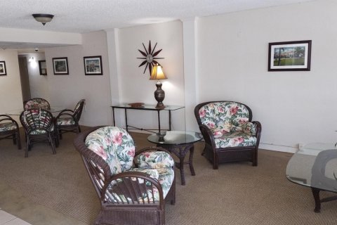 Condominio en venta en Lake Worth, Florida, 2 dormitorios, 107.3 m2 № 1096724 - foto 3