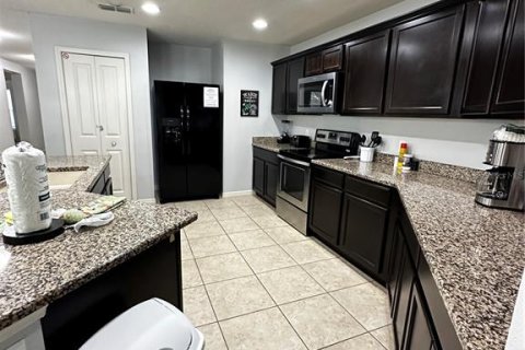 Casa en venta en Kissimmee, Florida, 4 dormitorios, 183.76 m2 № 1368381 - foto 17