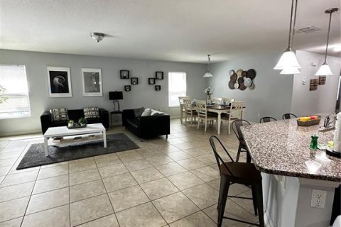 Casa en venta en Kissimmee, Florida, 4 dormitorios, 183.76 m2 № 1368381 - foto 12