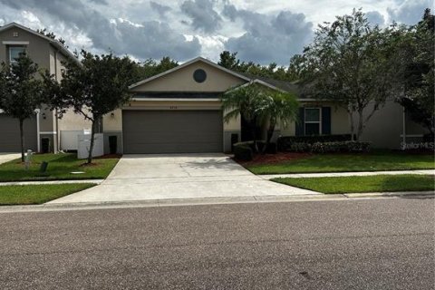 Villa ou maison à vendre à Kissimmee, Floride: 4 chambres, 183.76 m2 № 1368381 - photo 1