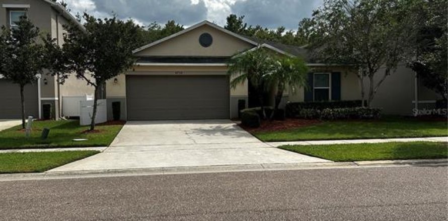 House in Kissimmee, Florida 4 bedrooms, 183.76 sq.m. № 1368381