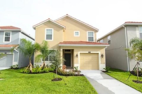 House in Kissimmee, Florida 5 bedrooms, 280.1 sq.m. № 858907 - photo 1