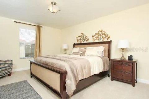 Villa ou maison à vendre à Kissimmee, Floride: 5 chambres, 280.1 m2 № 858907 - photo 12