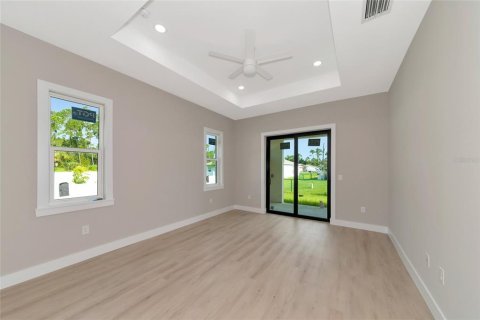 Villa ou maison à vendre à North Port, Floride: 3 chambres, 156.91 m2 № 1327360 - photo 6