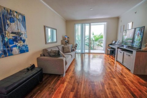 Condo in Sunny Isles Beach, Florida, 1 bedroom  № 722424 - photo 4