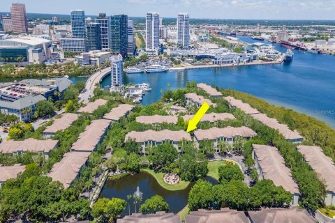 Condo in Tampa, Florida, 1 bedroom  № 1394553 - photo 3