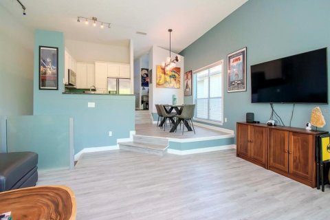 Condominio en venta en Tampa, Florida, 1 dormitorio, 100.71 m2 № 1394553 - foto 9