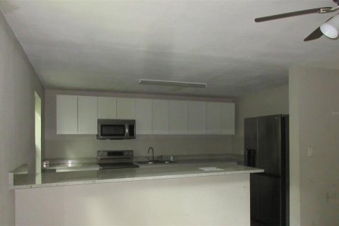 Casa en venta en Bushnell, Florida, 4 dormitorios, 200.2 m2 № 1402469 - foto 4