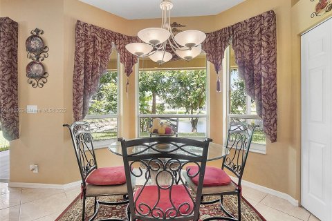 Casa en venta en Coral Springs, Florida, 4 dormitorios, 312.71 m2 № 584031 - foto 15