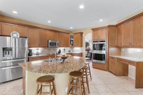 Villa ou maison à vendre à Coral Springs, Floride: 4 chambres, 312.71 m2 № 584031 - photo 16