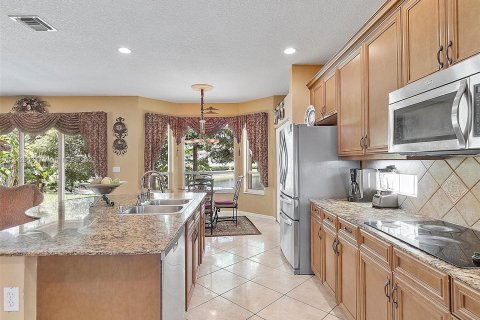 Villa ou maison à vendre à Coral Springs, Floride: 4 chambres, 312.71 m2 № 584031 - photo 18