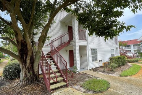 Condo in Orlando, Florida, 2 bedrooms  № 1397943 - photo 2