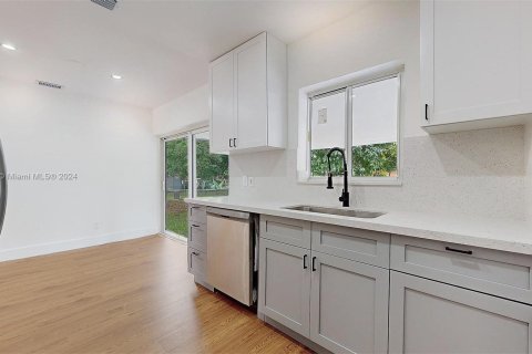 Casa en venta en North Miami Beach, Florida, 3 dormitorios, 94.76 m2 № 1397832 - foto 22