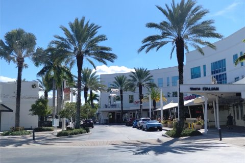 Condo in Coconut Creek, Florida, 1 bedroom  № 1145919 - photo 1