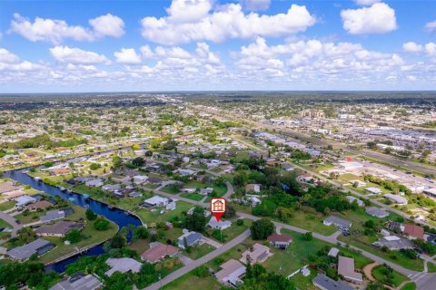 Villa ou maison à vendre à Port Charlotte, Floride: 3 chambres, 122.45 m2 № 1377943 - photo 9