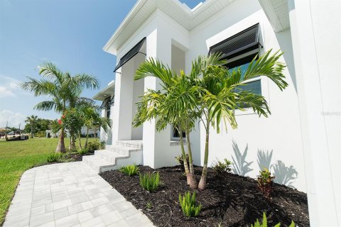 Casa en venta en Punta Gorda, Florida, 3 dormitorios, 206.61 m2 № 1323390 - foto 4