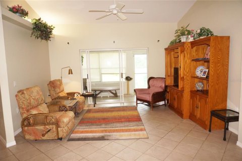 House in Port Charlotte, Florida 3 bedrooms, 159.61 sq.m. № 1323419 - photo 4