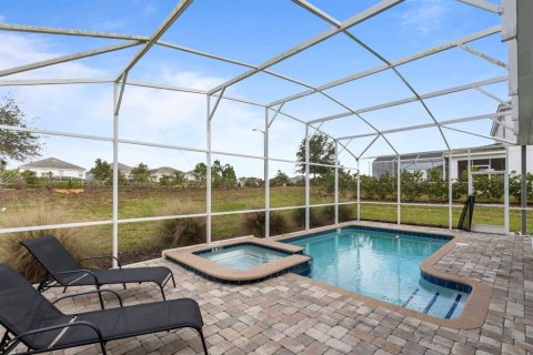 Casa en venta en Davenport, Florida, 6 dormitorios, 310.2 m2 № 1261828 - foto 3