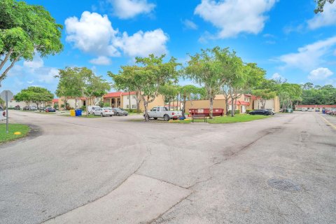 Condo in West Palm Beach, Florida, 1 bedroom  № 1146538 - photo 8