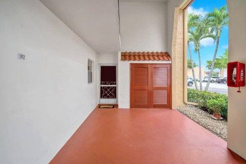 Copropriété à vendre à West Palm Beach, Floride: 1 chambre, 75.44 m2 № 1146538 - photo 11