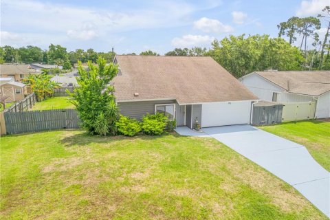 Villa ou maison à vendre à Edgewater, Floride: 3 chambres, 129.97 m2 № 1202490 - photo 1