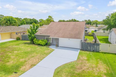 Villa ou maison à vendre à Edgewater, Floride: 3 chambres, 129.97 m2 № 1202490 - photo 3