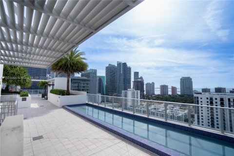 Condominio en venta en Miami, Florida, 3 dormitorios, 118.26 m2 № 990269 - foto 22