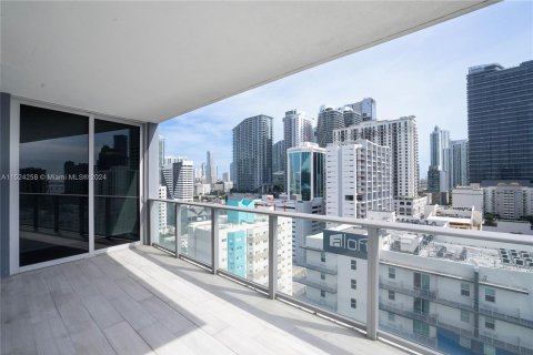 Condominio en venta en Miami, Florida, 3 dormitorios, 118.26 m2 № 990269 - foto 1
