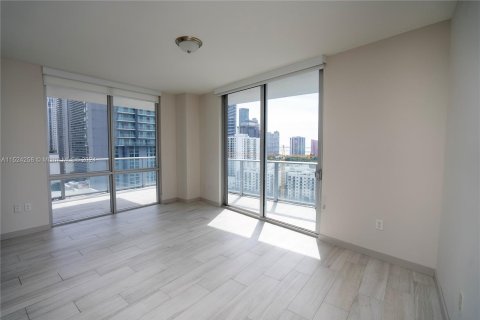 Condominio en venta en Miami, Florida, 3 dormitorios, 118.26 m2 № 990269 - foto 5